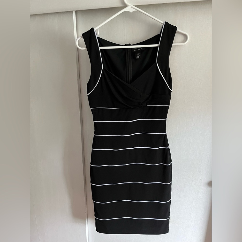 White House Black Market Instantly Slimming Dress, Size 2 - Picture 3 of 6